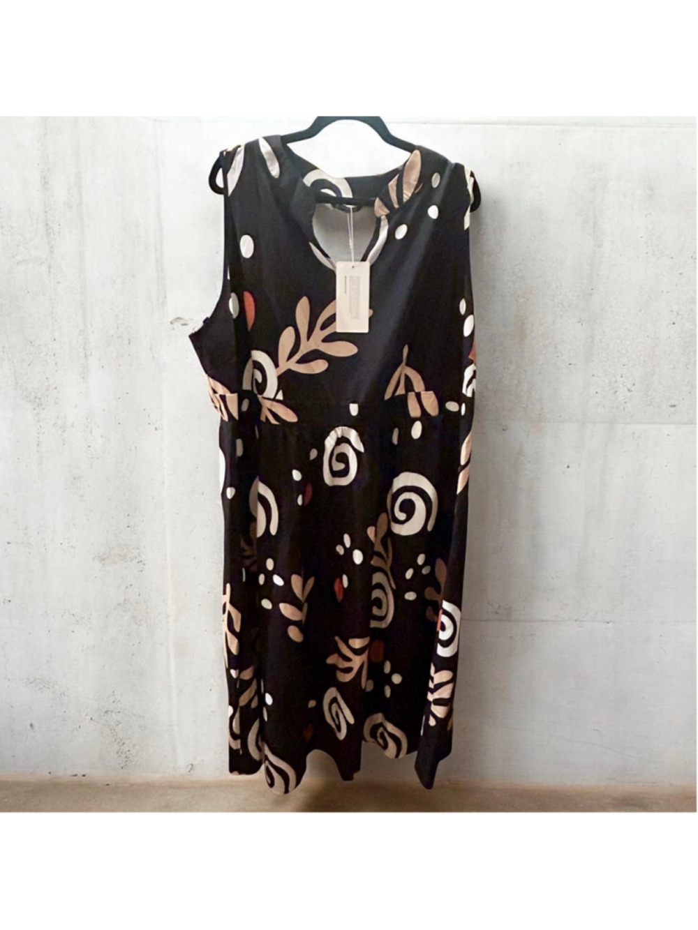 Women's BLOOMCHIC Black & Beige Abstract Print Sleeveless Dress, Size 22